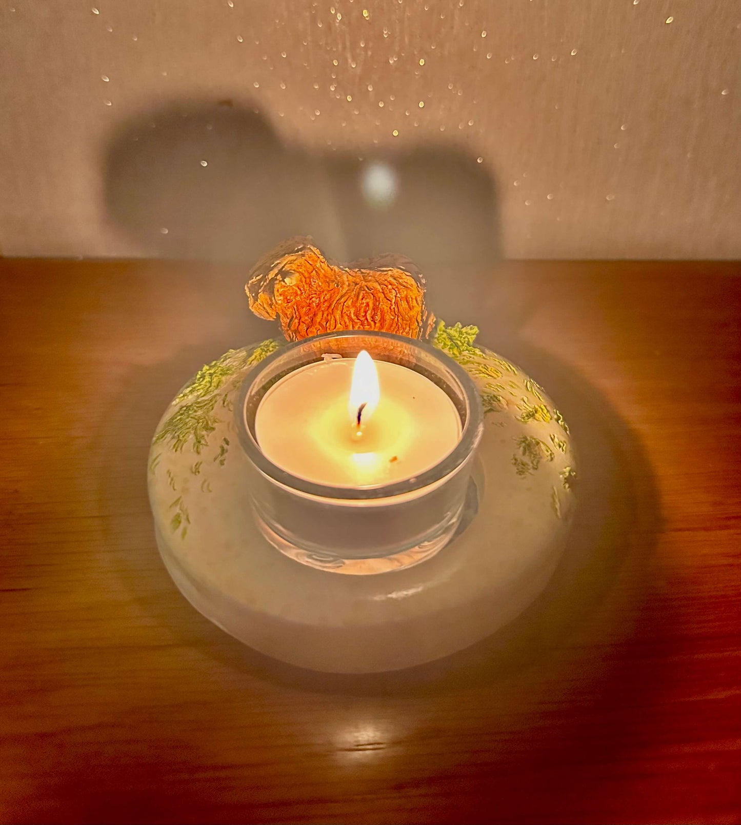 Highland cow ceramic tealight holder