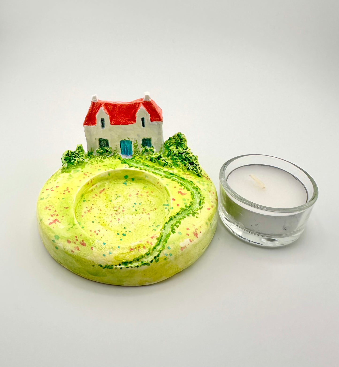 Scottish white house ceramic tealight holder
