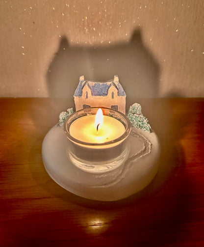 Scottish white house ceramic tealight holder
